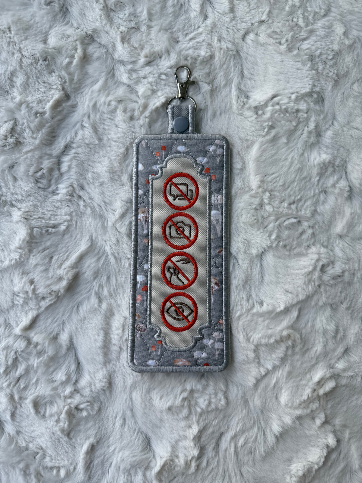 3x7" Do Not Symbols Deer Mushroom Tab - SINGLE SIDED